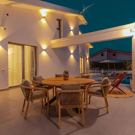 Nahia Collection Willa *