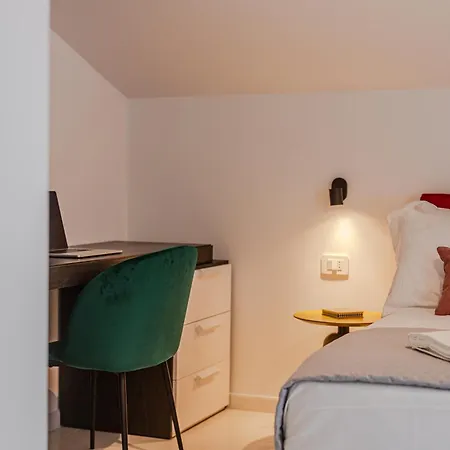 Nahia Collection * Campofelice Di Roccella